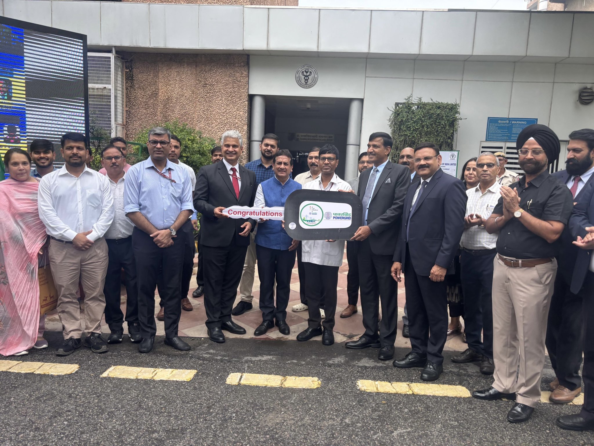 POWERGRID donates electric buses to AIIMS under CSR