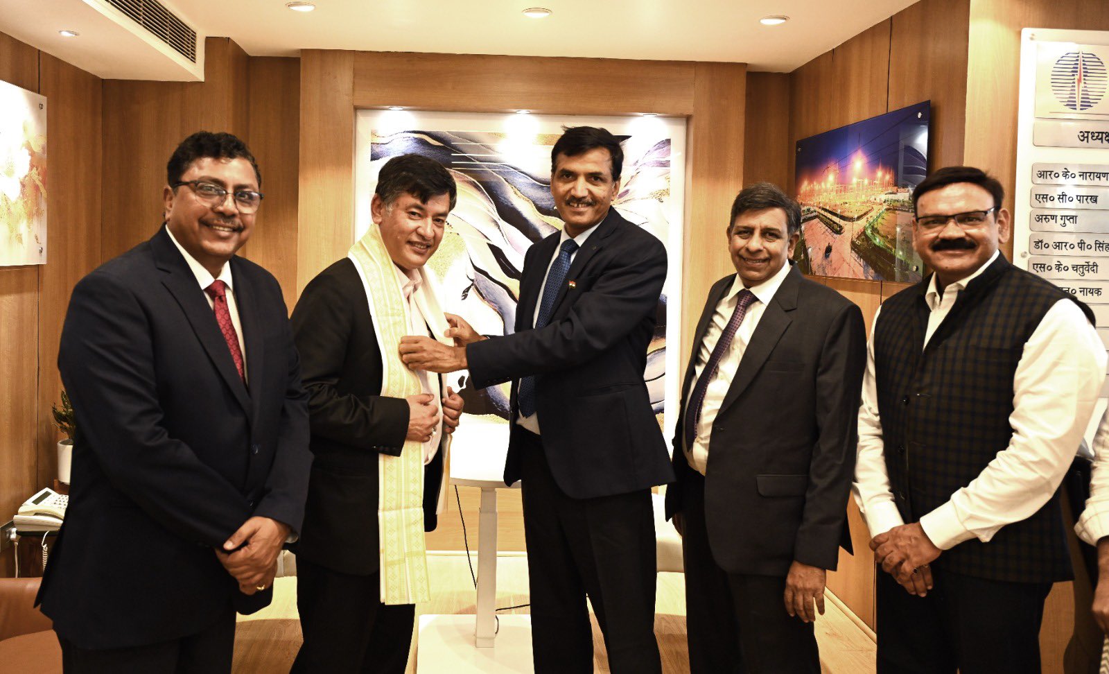 CMD POWERGRID meets Managing Director of Nepal Electricity Authority 