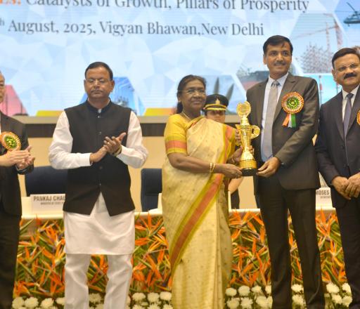 Hon’ble President of India confers SCOPE Eminence Award for Human Resource Management to POWERGRID